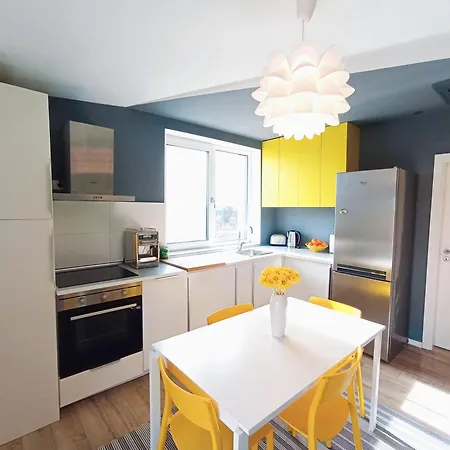 Art Penthouse Apartment *